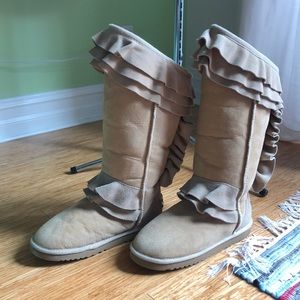 Australia Luxe Collective Beige Ruffle Winter Boots